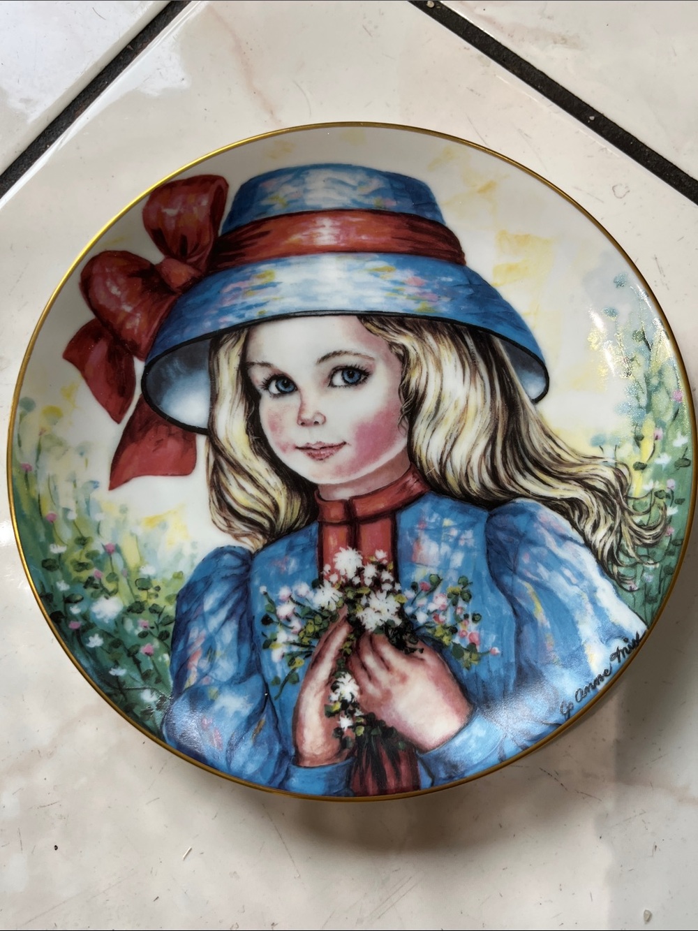 Blue & Red Girls' Decorative Hat Plate - Kids Accessories